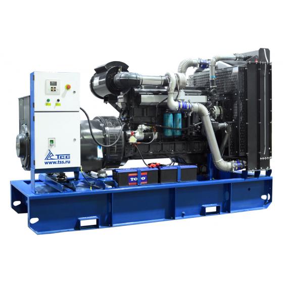 Дизельный генератор ТСС ЭД-250-Т400 в погодозащитном кожухе на прицепе