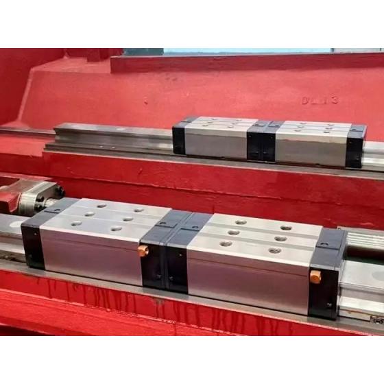 Горизонтальный фрезерный обрабатывающий центр DMTG MDH125